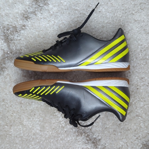Adidas Absolado Predator futsal shoes 6.5M - Picture 6 of 8